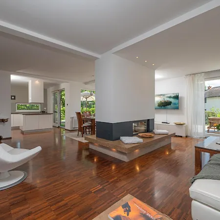 Luxury Nana Apartment