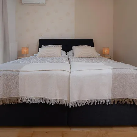 Luxury Nana Apartment